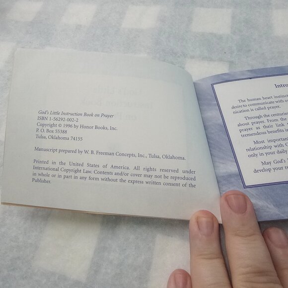 God's Little Instruction Book on Prayer 1996 - Picture 8 of 9